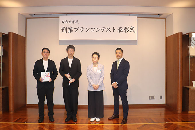 クロロス株式会社　様